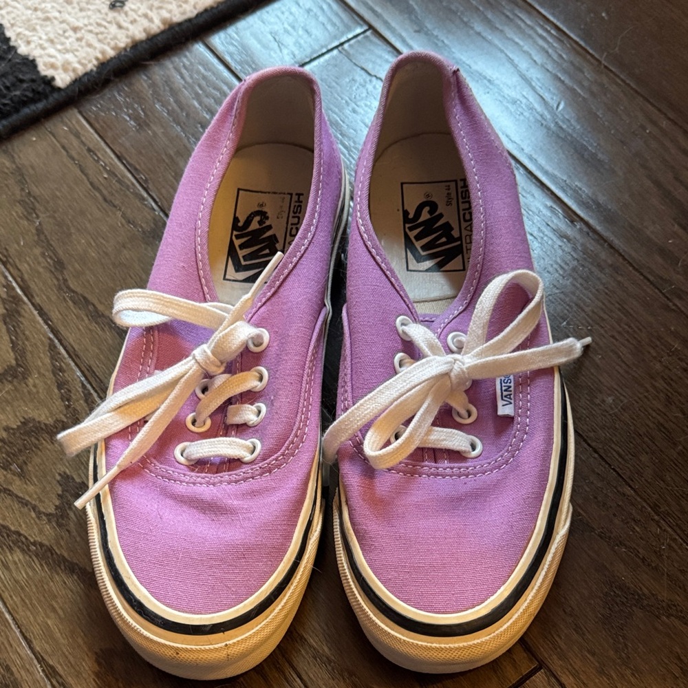 Vans Women's Light Purple Canvas Sneakers
